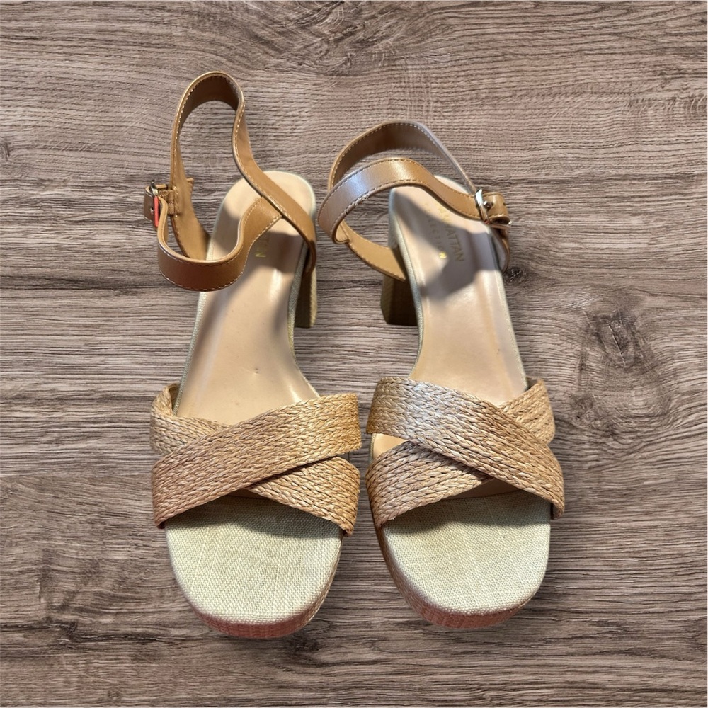 Manhattan Collection Woven Block Heeled Sandals Size 9.5